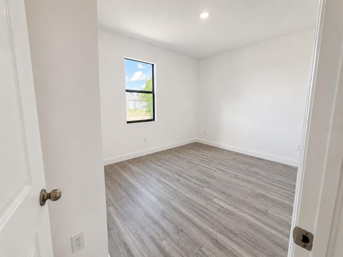 6203 FOREST COURT — photo 6 of 9
