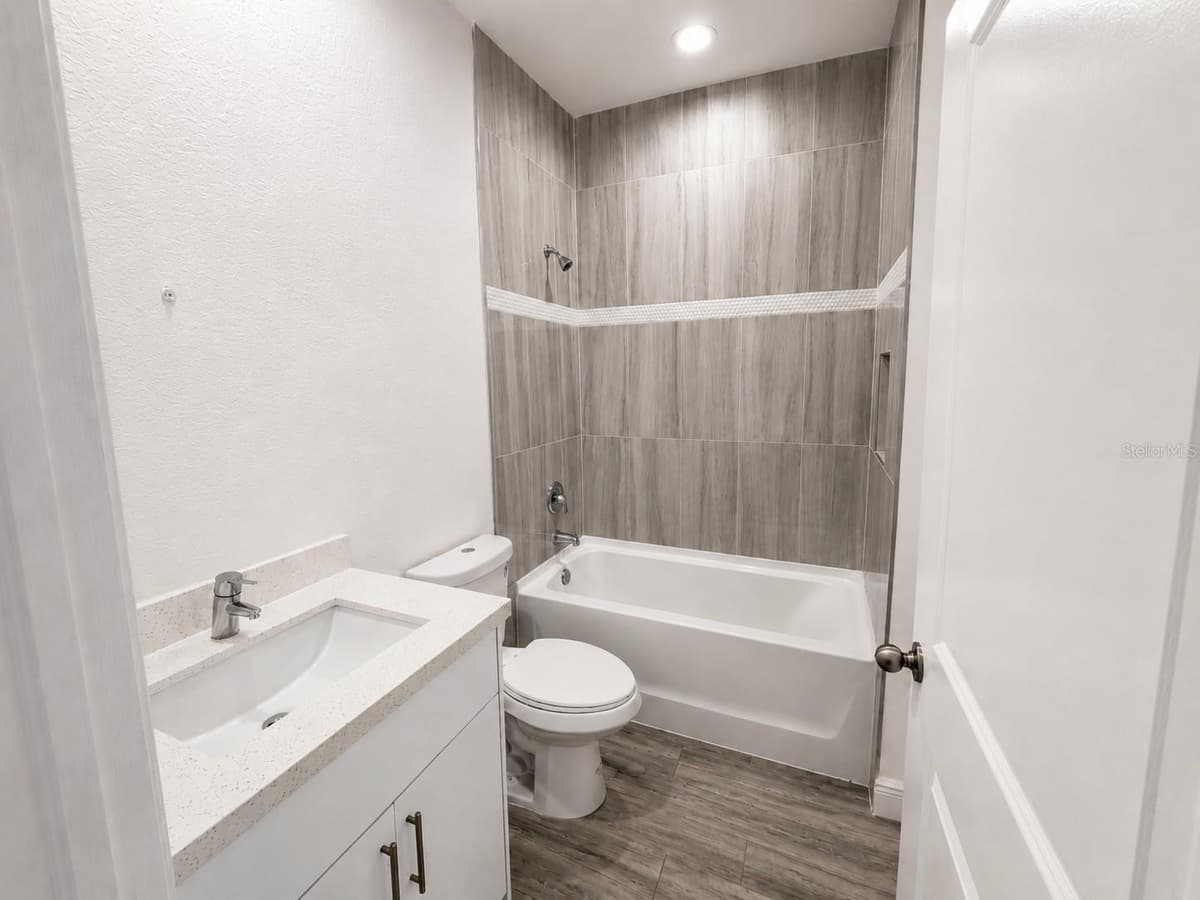 3117 MEMPHIS LANE — photo 9 of 11