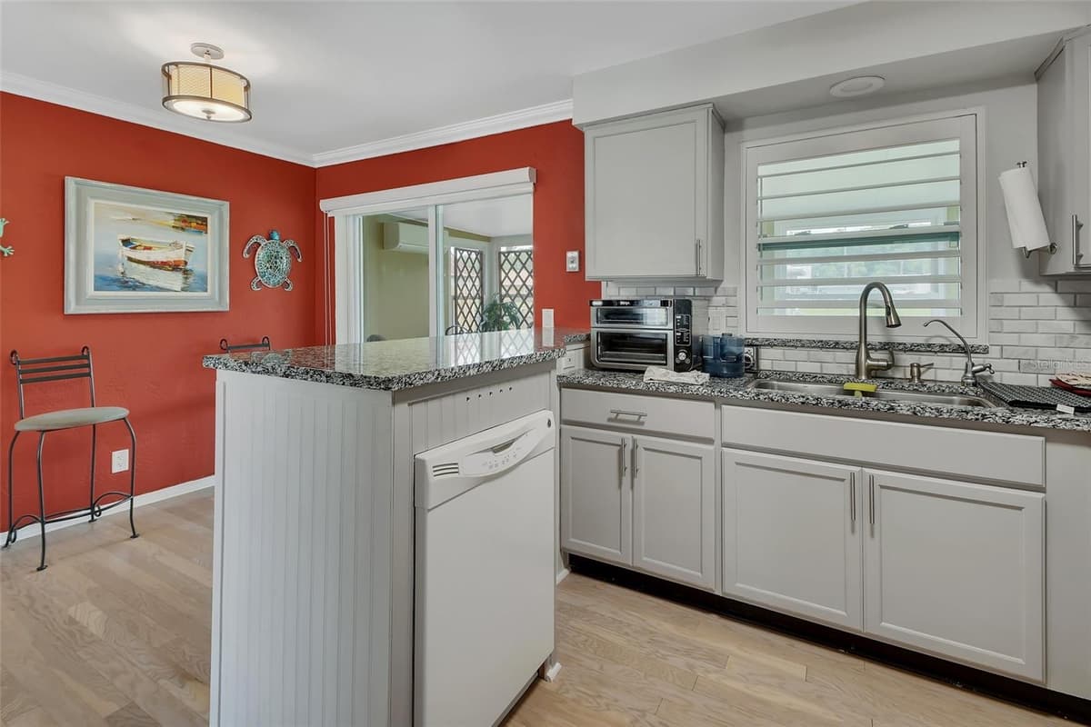1610 JUNO TRAIL — photo 10 of 53