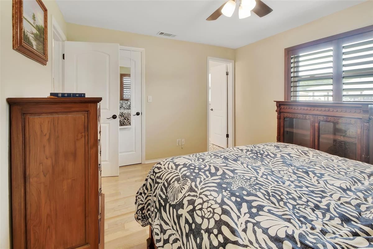 1610 JUNO TRAIL — photo 17 of 53
