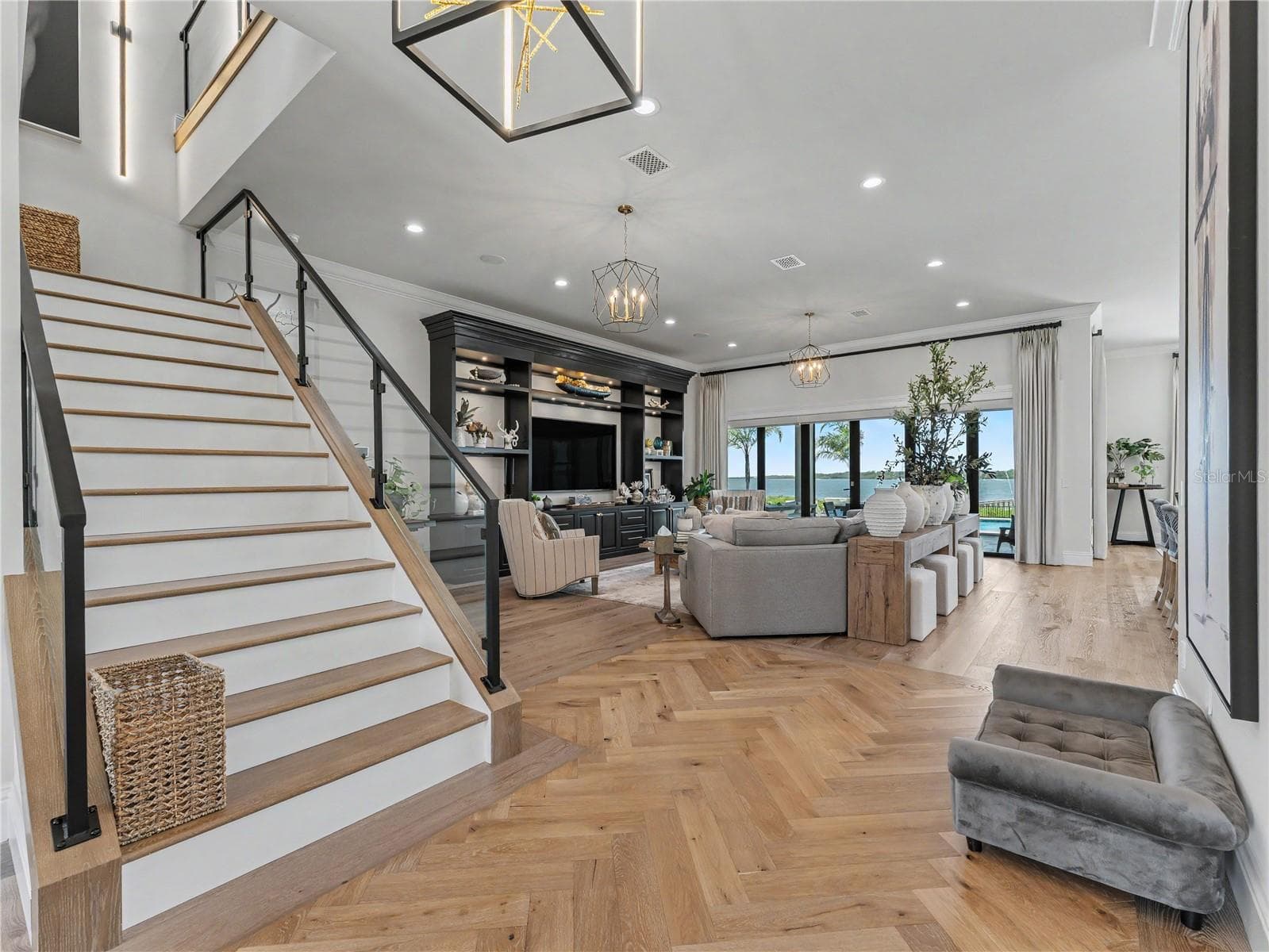 732 SHORE DRIVE — photo 17 of 99
