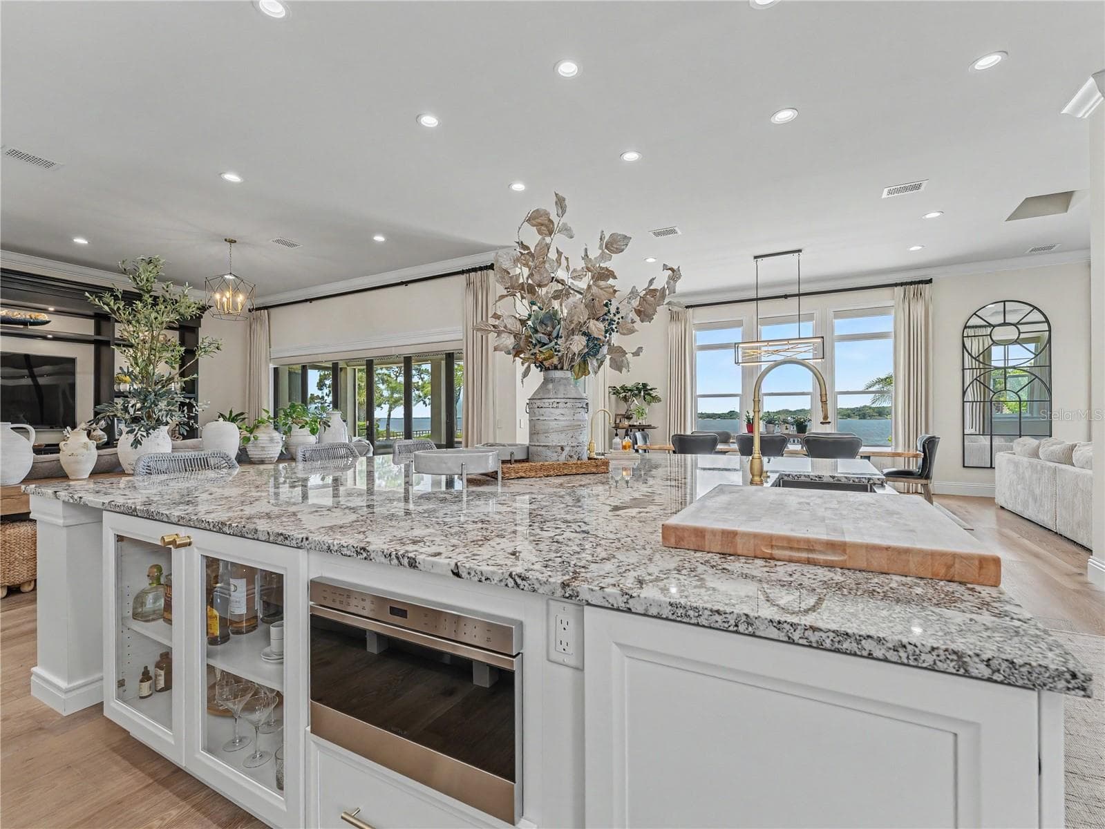 732 SHORE DRIVE — photo 36 of 99