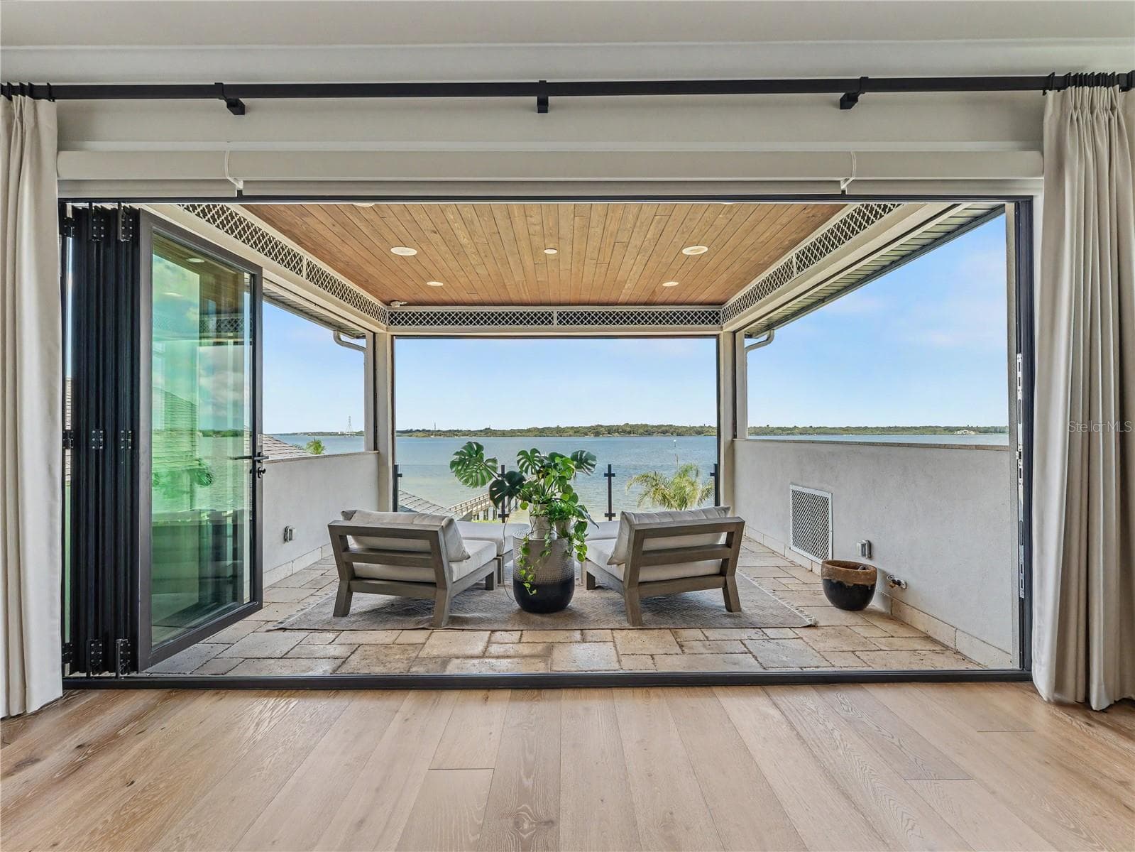 732 SHORE DRIVE — photo 75 of 99