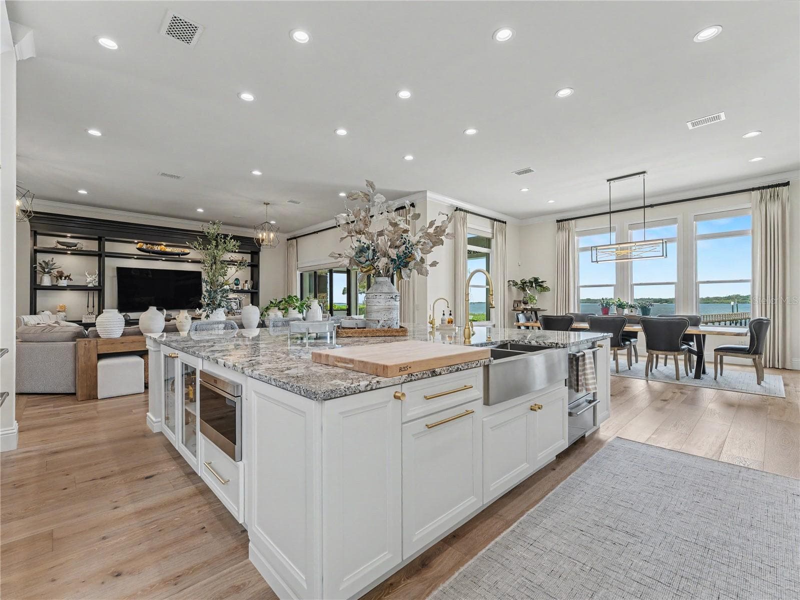 732 SHORE DRIVE — photo 23 of 99