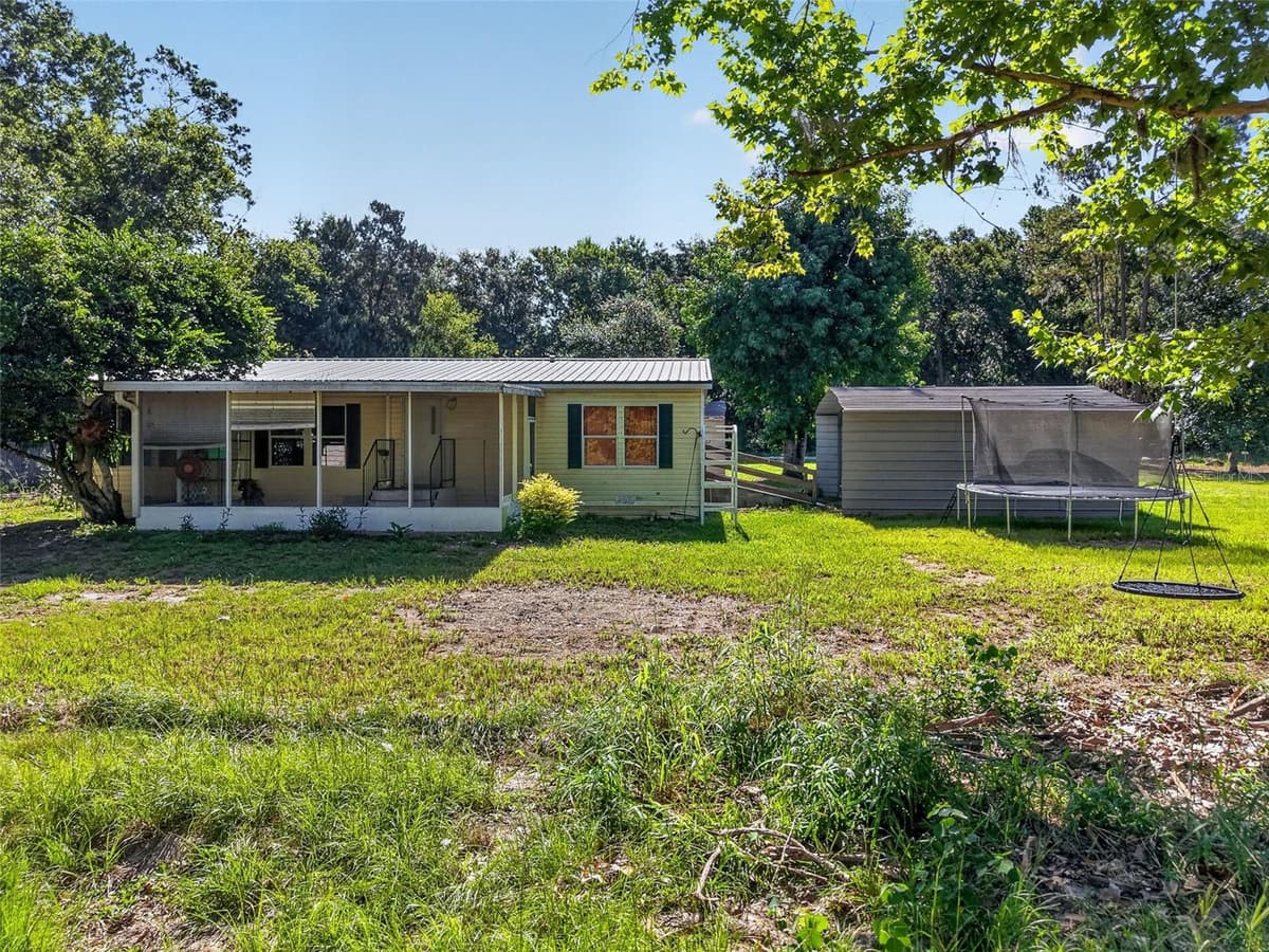 24301 JEFFERSON ST — photo 3 of 27
