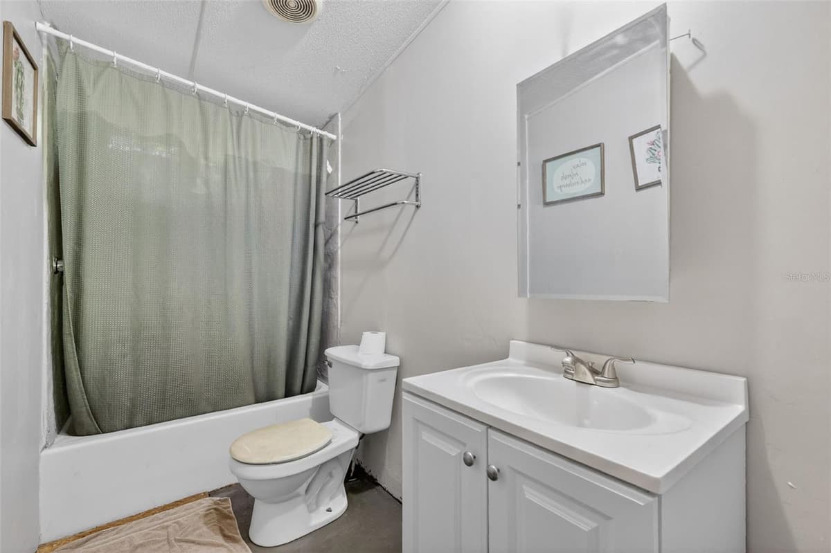 24301 JEFFERSON ST — photo 20 of 27