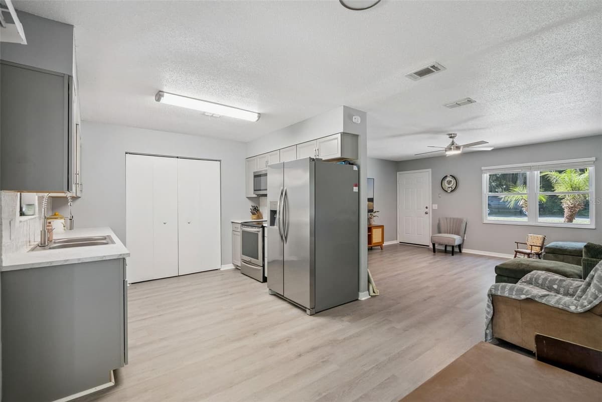 24623 GEORGE STREET — photo 4 of 15