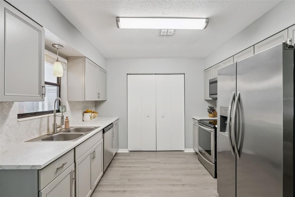 24623 GEORGE STREET — photo 3 of 15