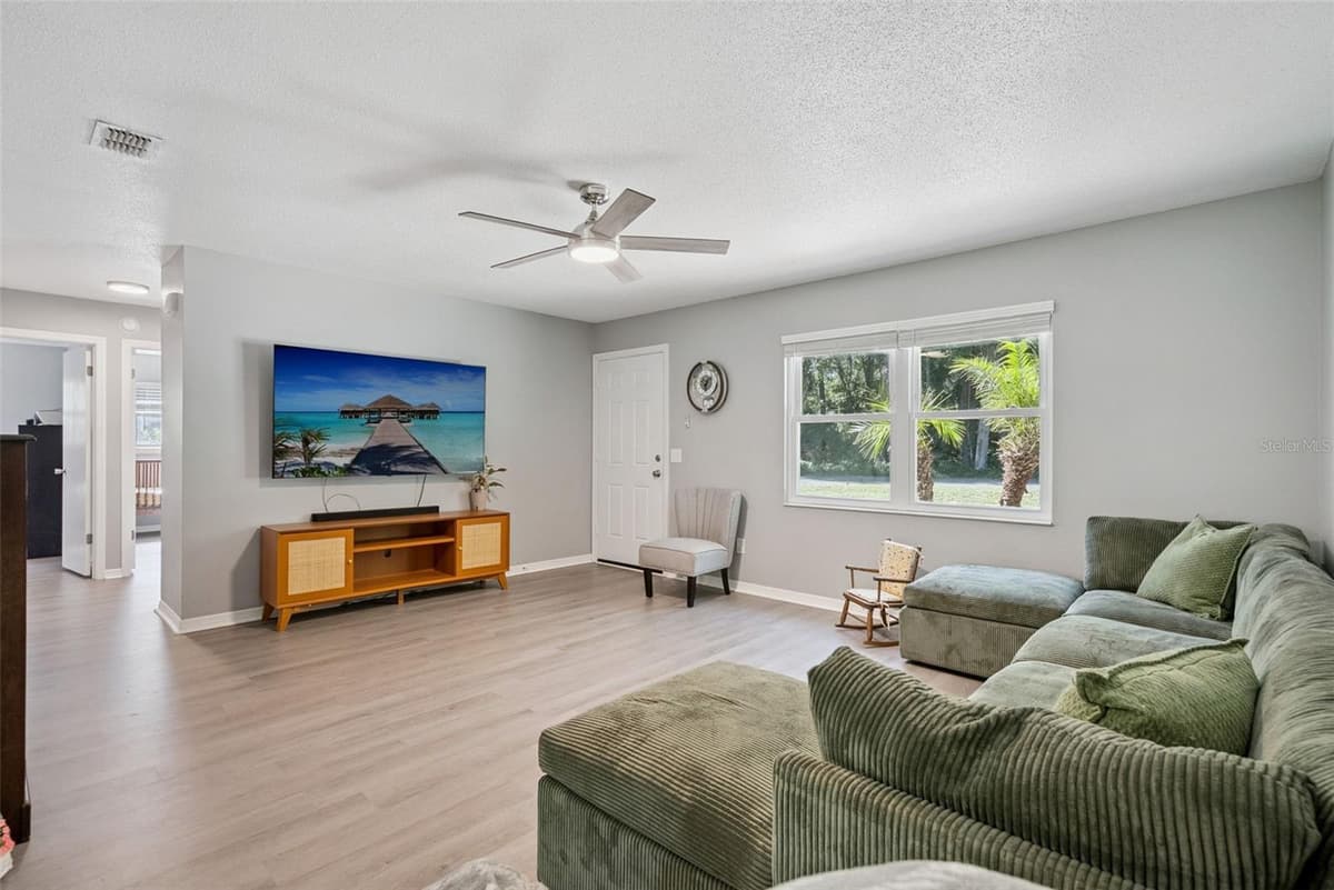 24623 GEORGE STREET — photo 5 of 15