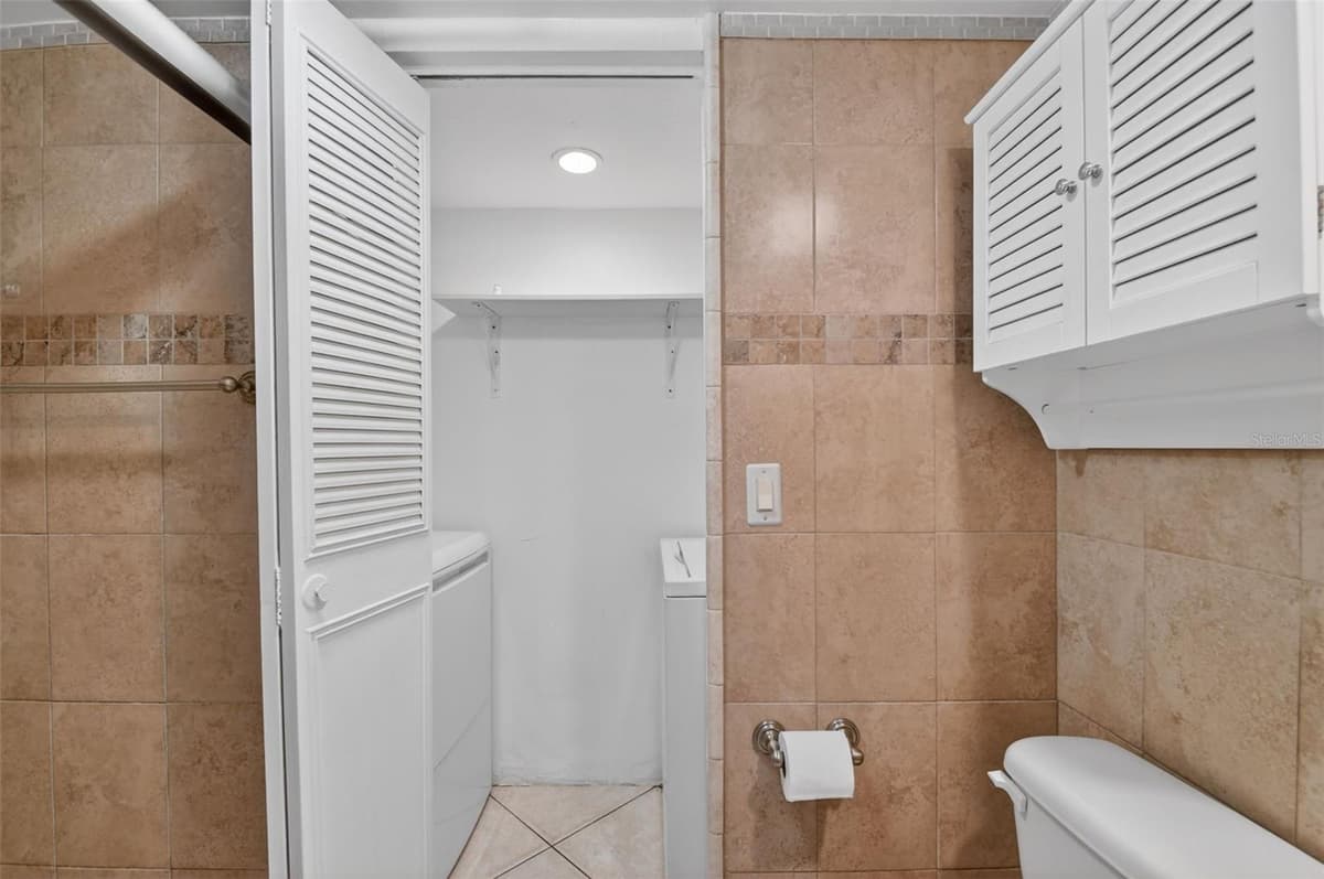 1534 FOREST LAKES CIRCLE — photo 15 of 40