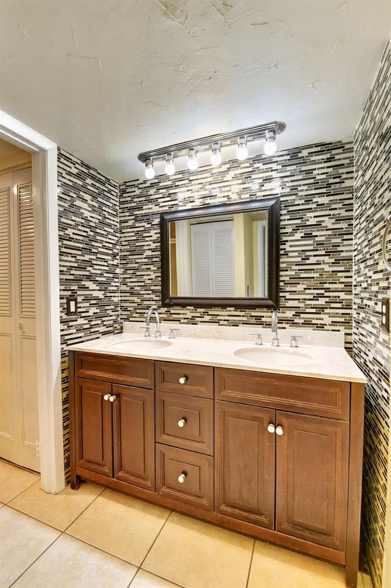 1534 FOREST LAKES CIRCLE — photo 37 of 40