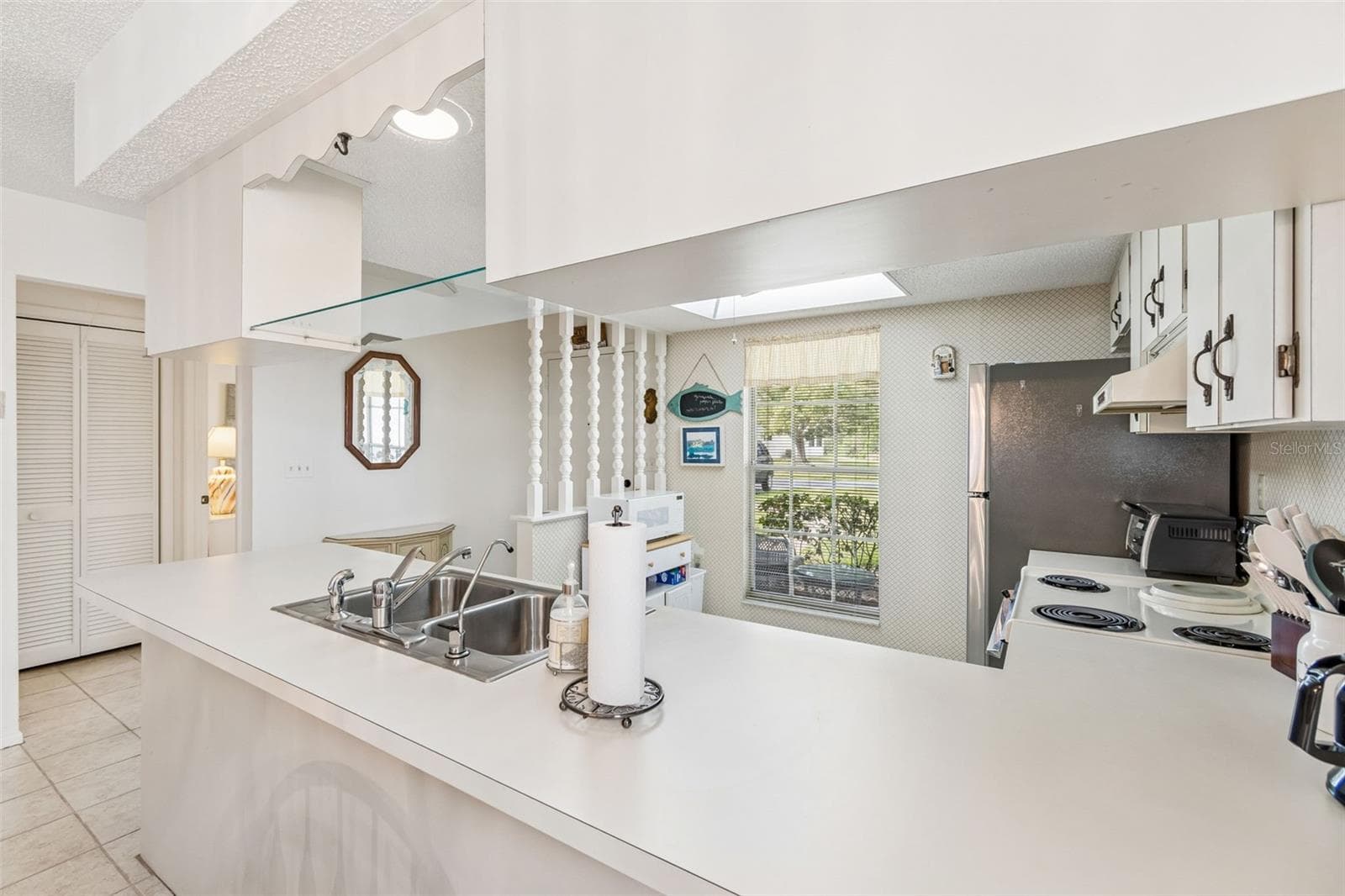 7725 DANUBE DRIVE — photo 10 of 63