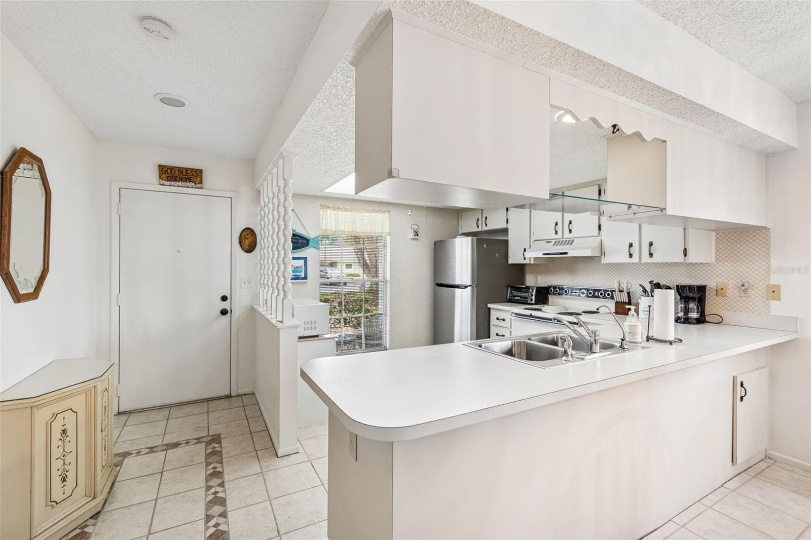 7725 DANUBE DRIVE — photo 8 of 63