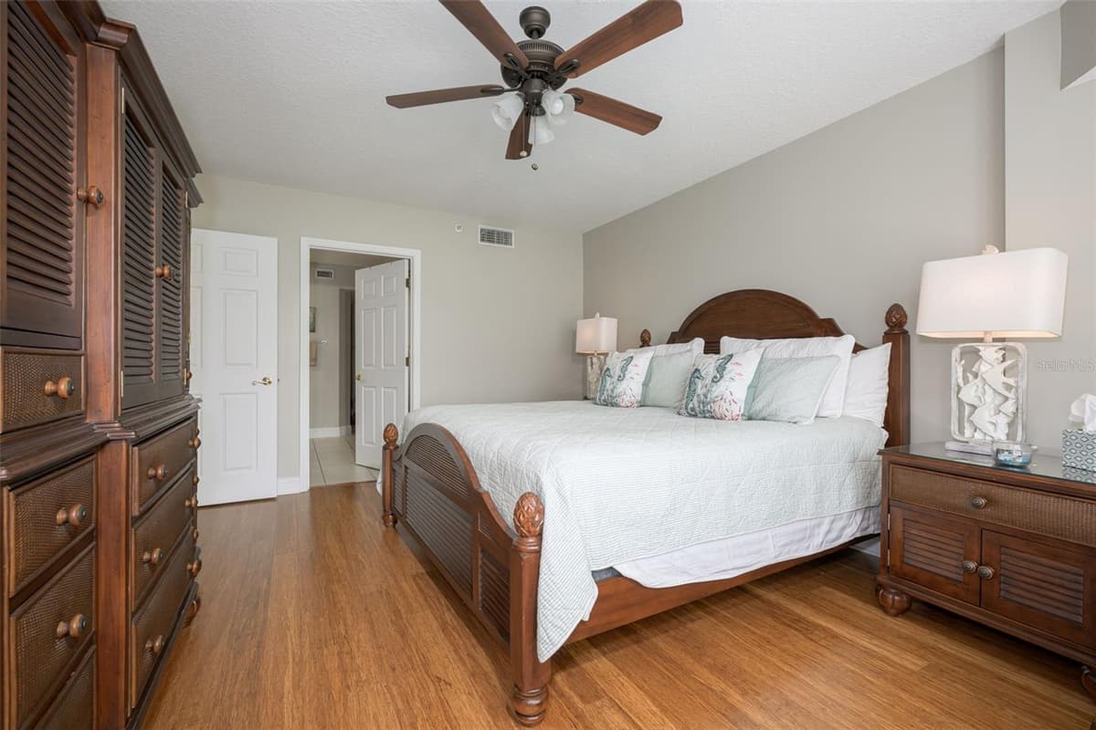 4650 LINKS VILLAGE DRIVE — photo 14 of 46