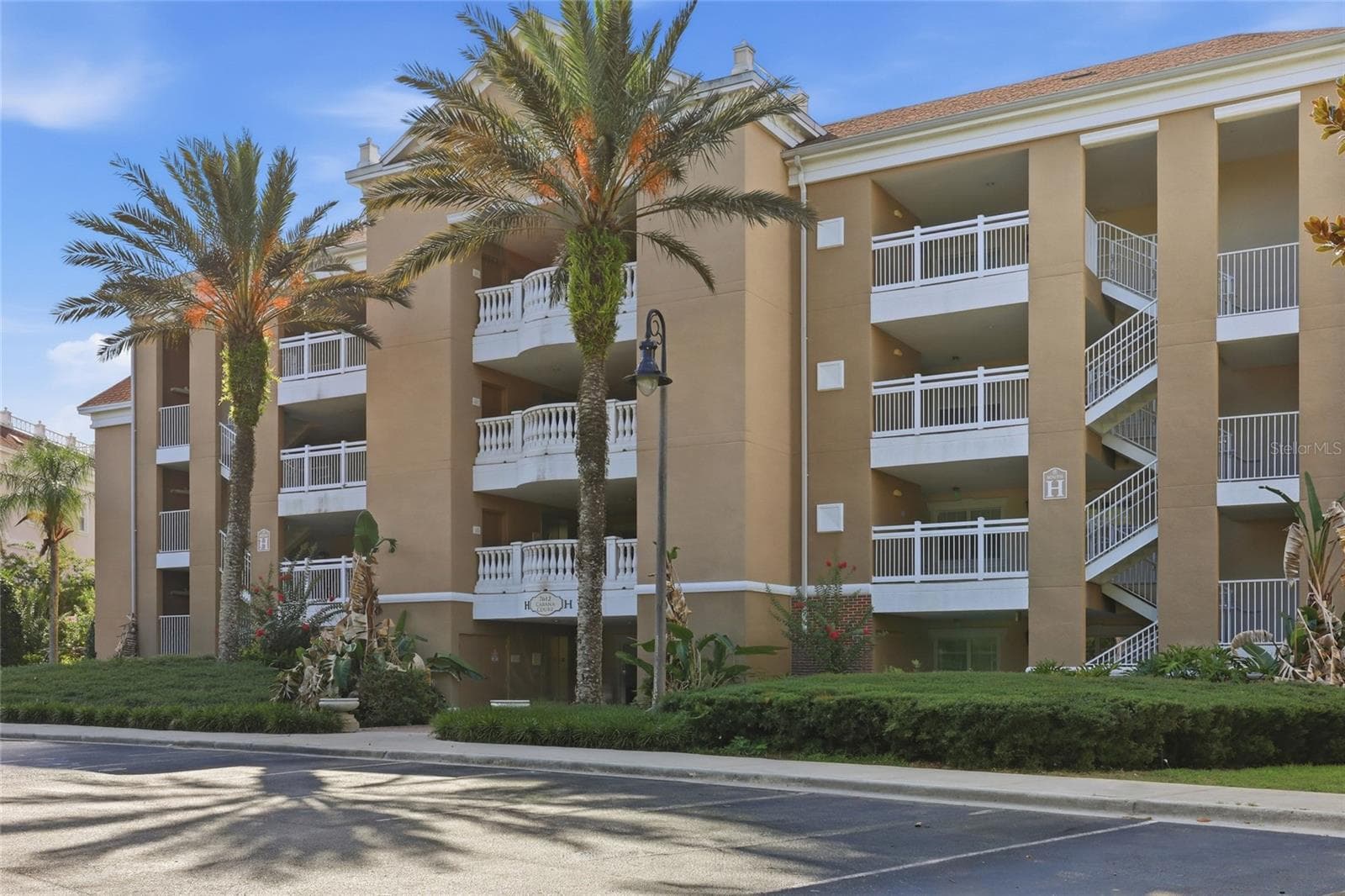 7612 CABANA COURT — photo 11 of 49