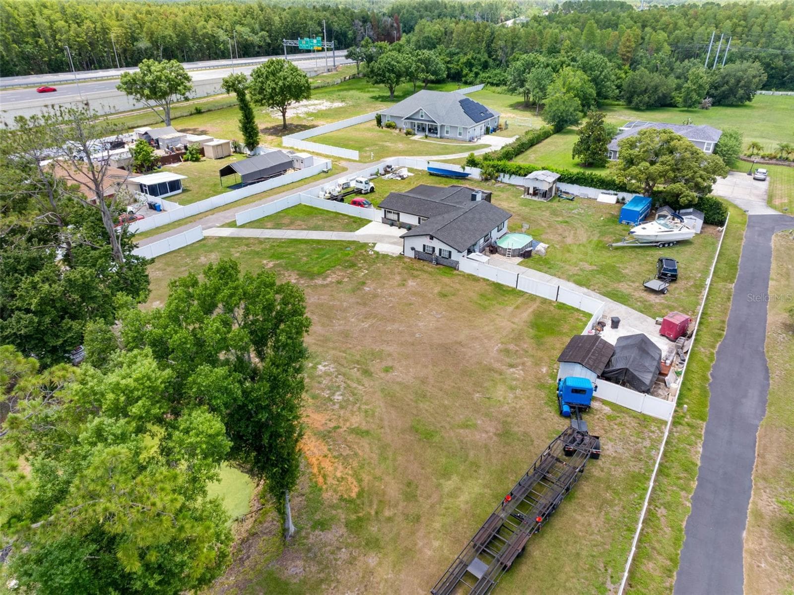 5515 LAKE LE CLARE ROAD — photo 53 of 60