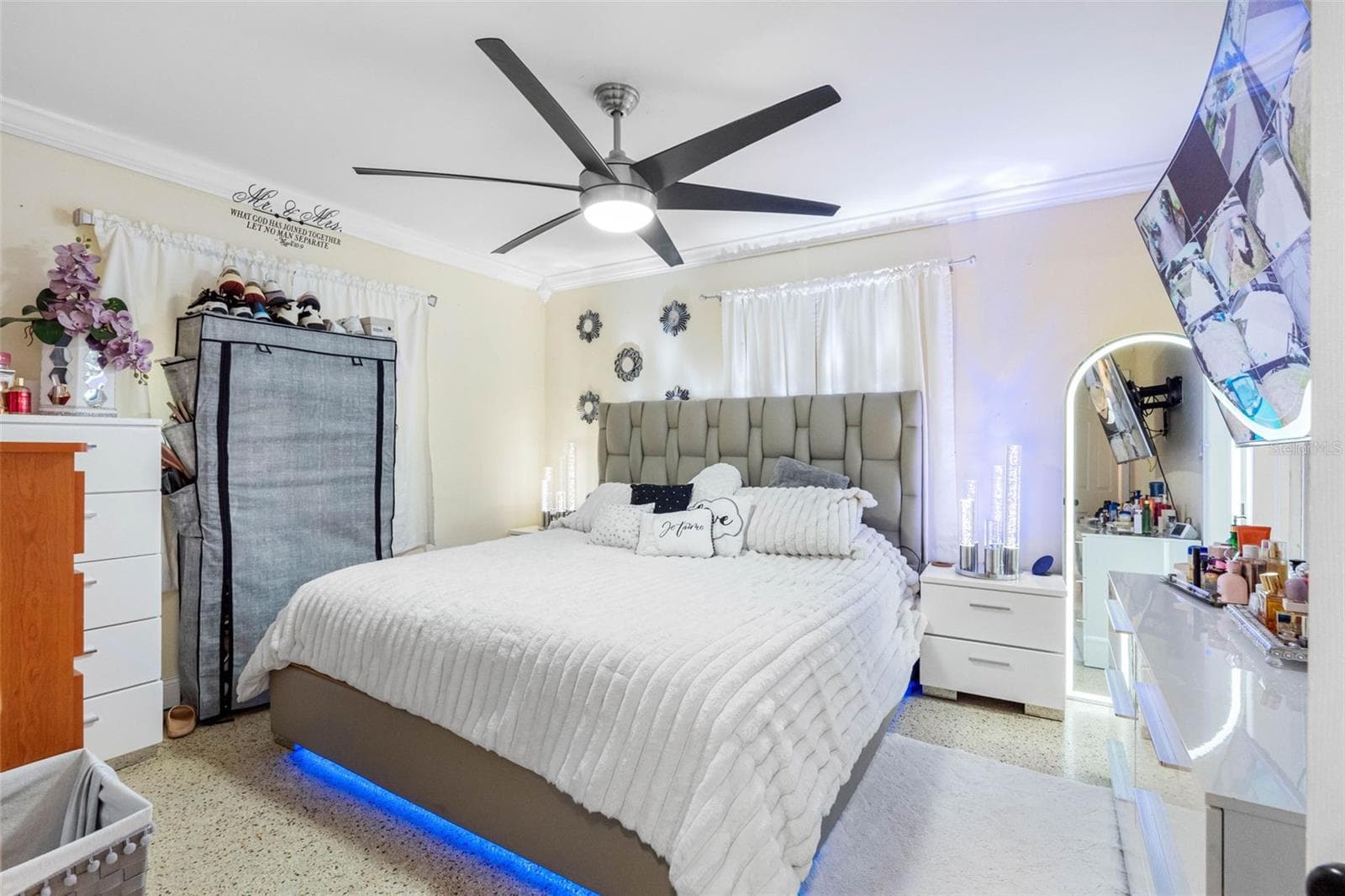 5515 LAKE LE CLARE ROAD — photo 33 of 60