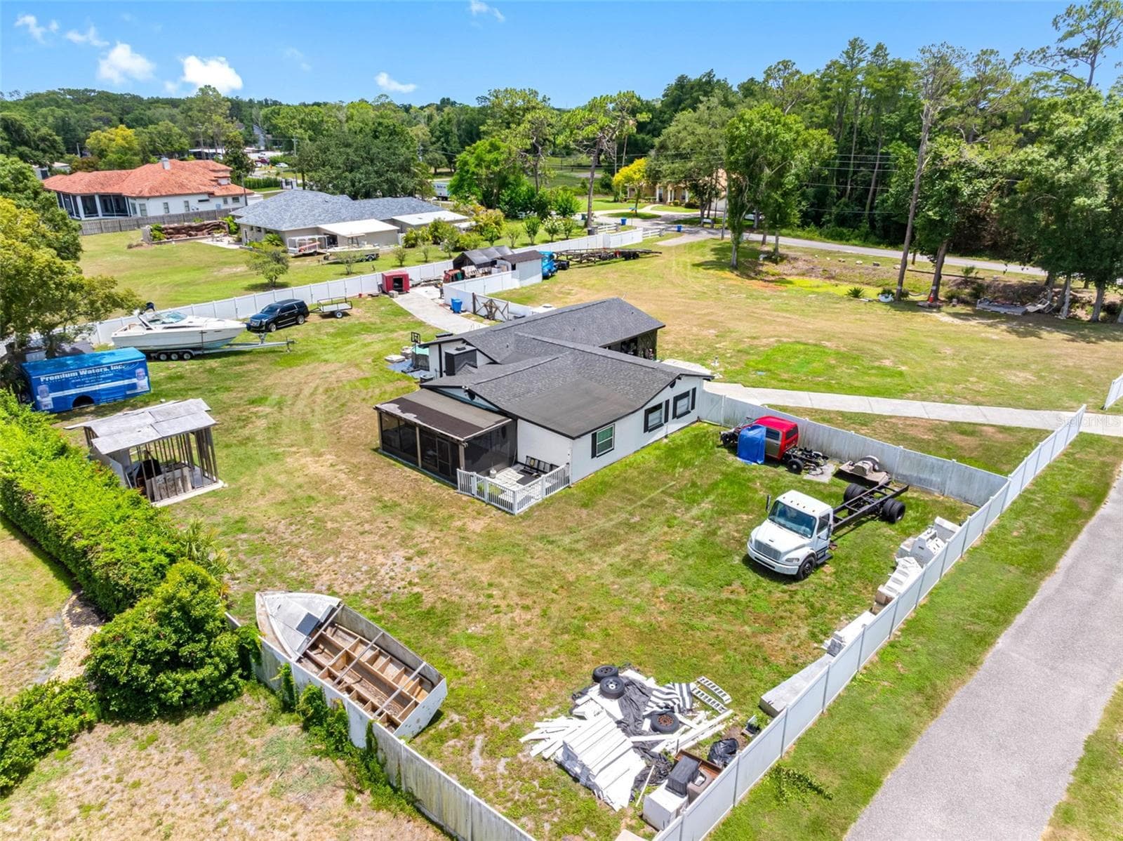 5515 LAKE LE CLARE ROAD — photo 44 of 60