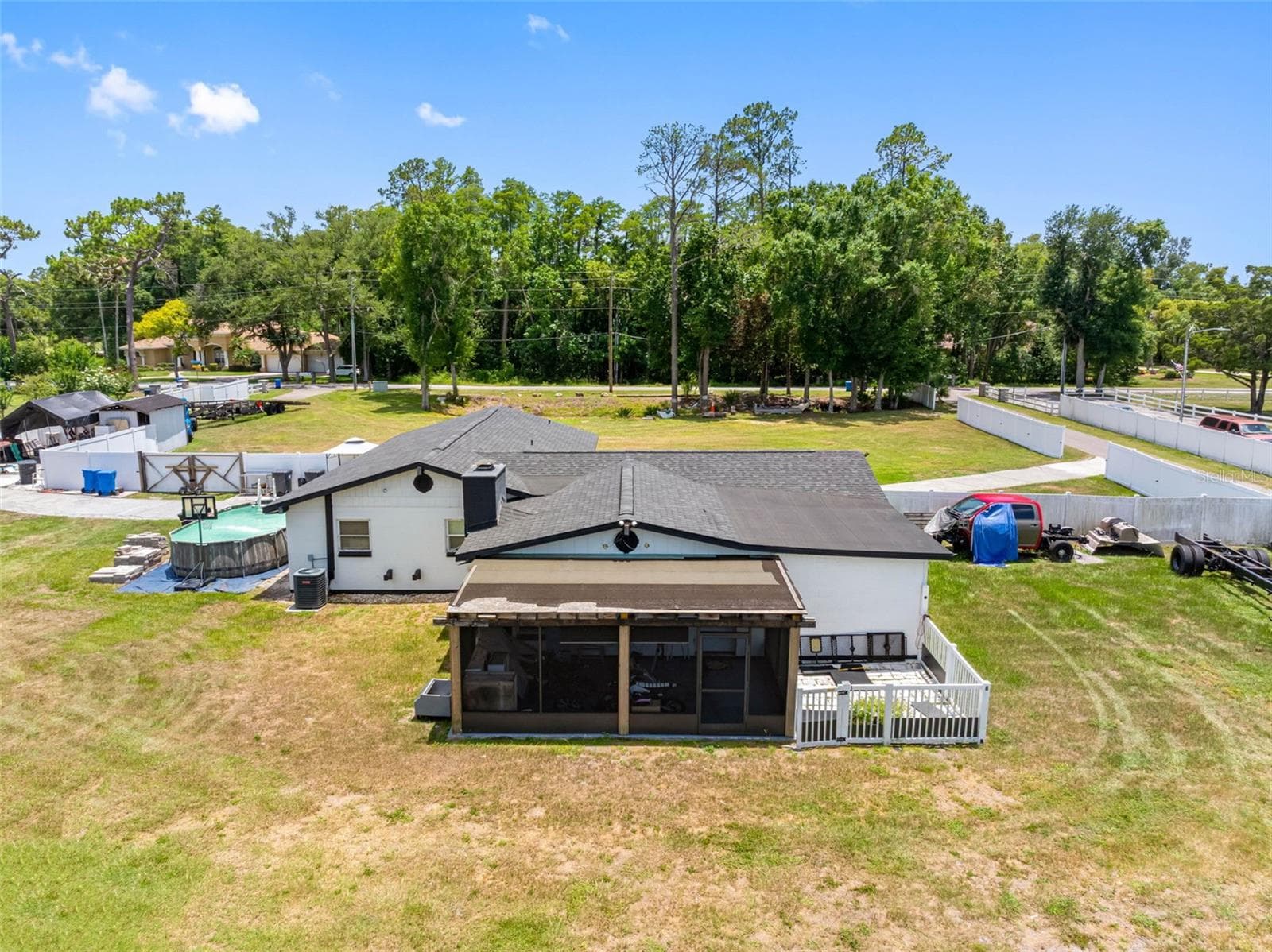 5515 LAKE LE CLARE ROAD — photo 49 of 60