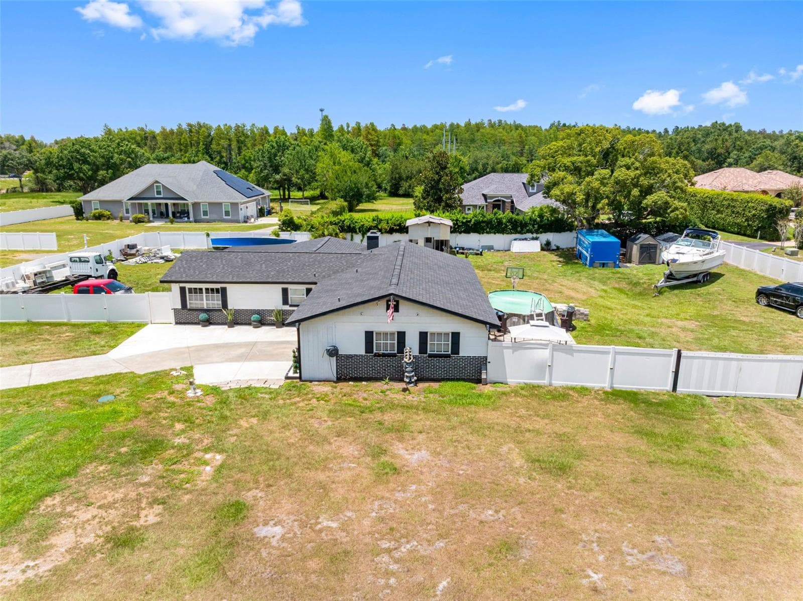 5515 LAKE LE CLARE ROAD — photo 47 of 60