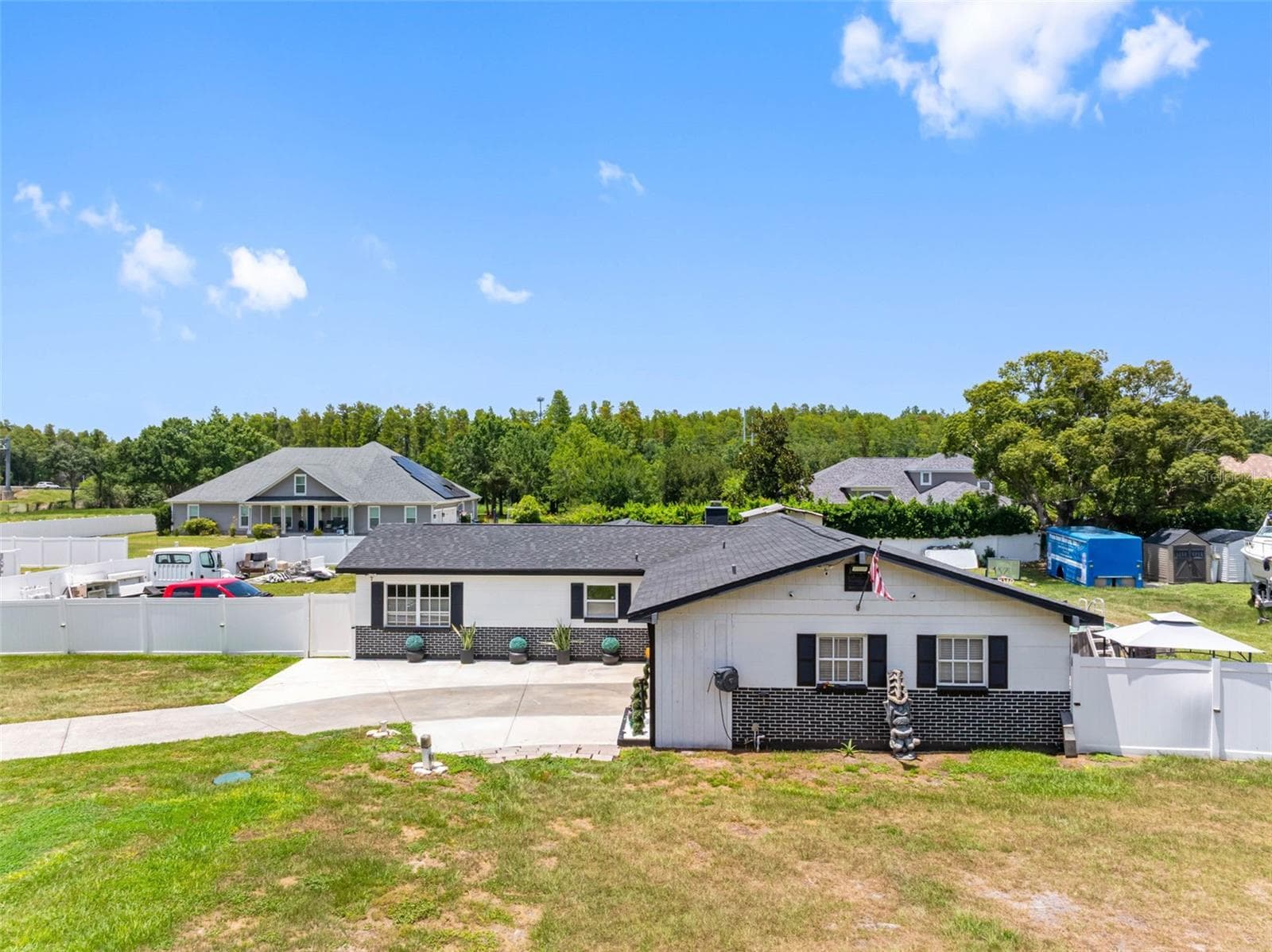 5515 LAKE LE CLARE ROAD — photo 46 of 60