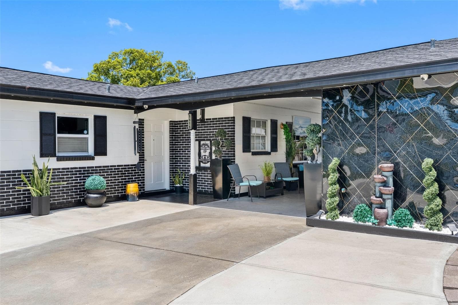 5515 LAKE LE CLARE ROAD — photo 15 of 60