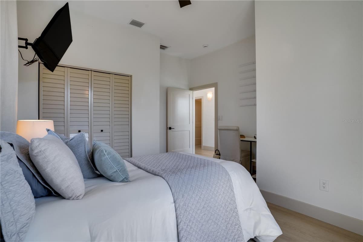 11763 HARBORSIDE CIRCLE — photo 46 of 74