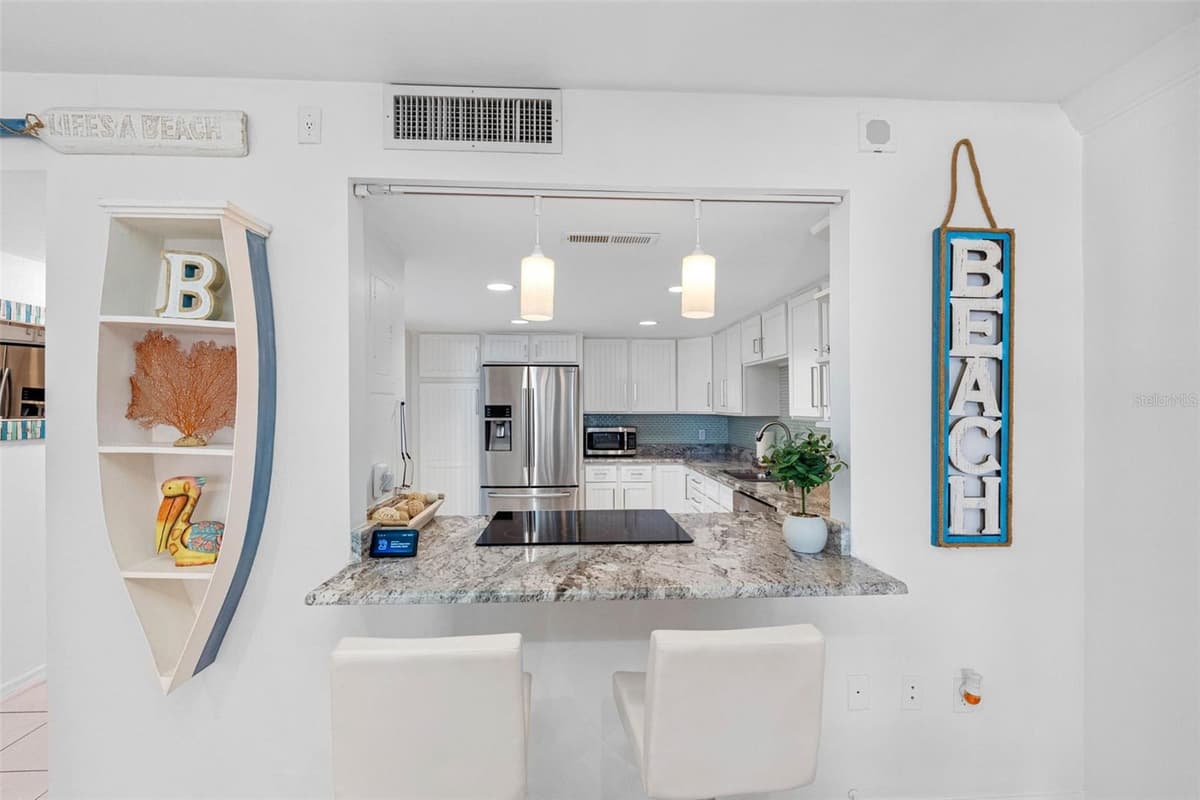 17920 GULF BOULEVARD — photo 9 of 44