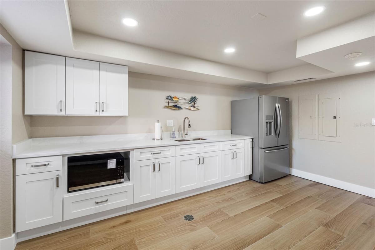 17920 GULF BOULEVARD — photo 31 of 44