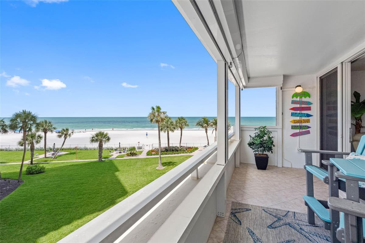 17920 GULF BOULEVARD — photo 20 of 44
