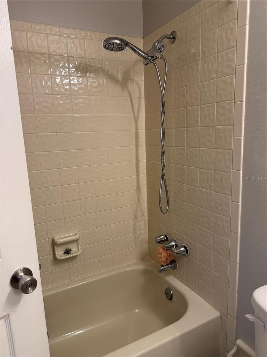 615 RICHLAND COURT — photo 13 of 16