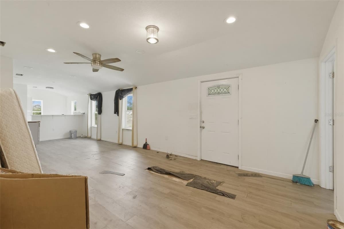 5205 11TH STREET — photo 13 of 30