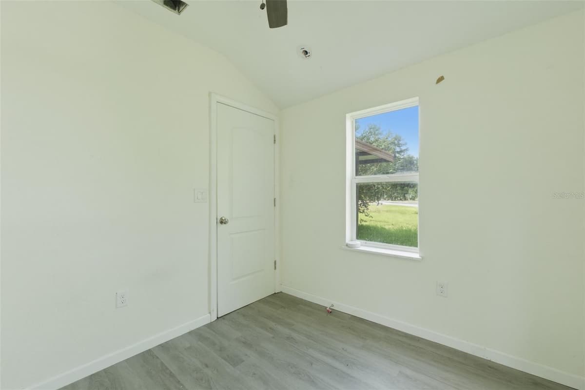 5205 11TH STREET — photo 16 of 30