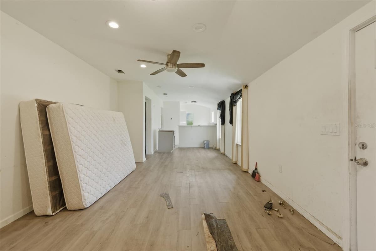 5205 11TH STREET — photo 21 of 30