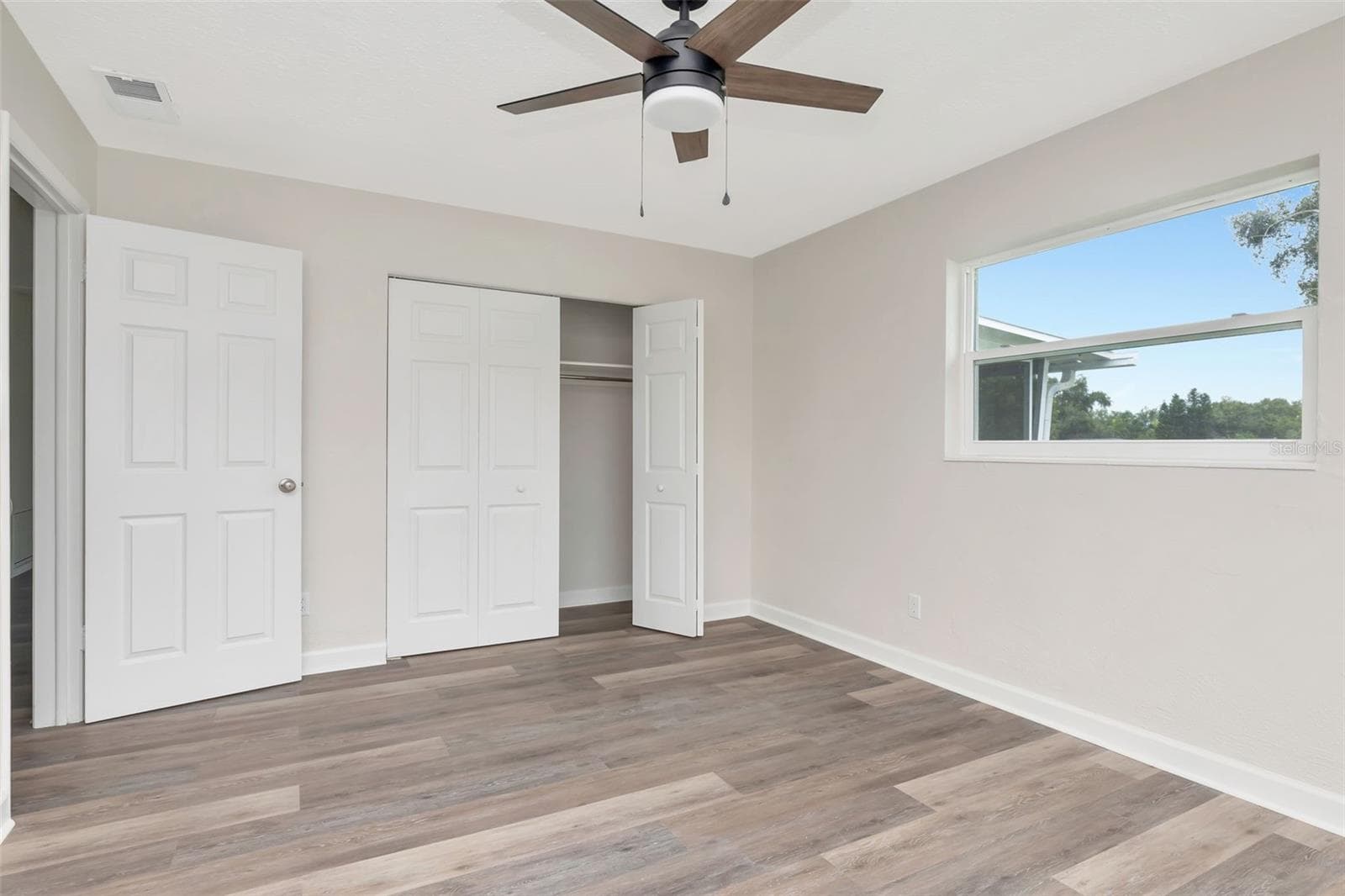 1100 58TH AVENUE — photo 13 of 25