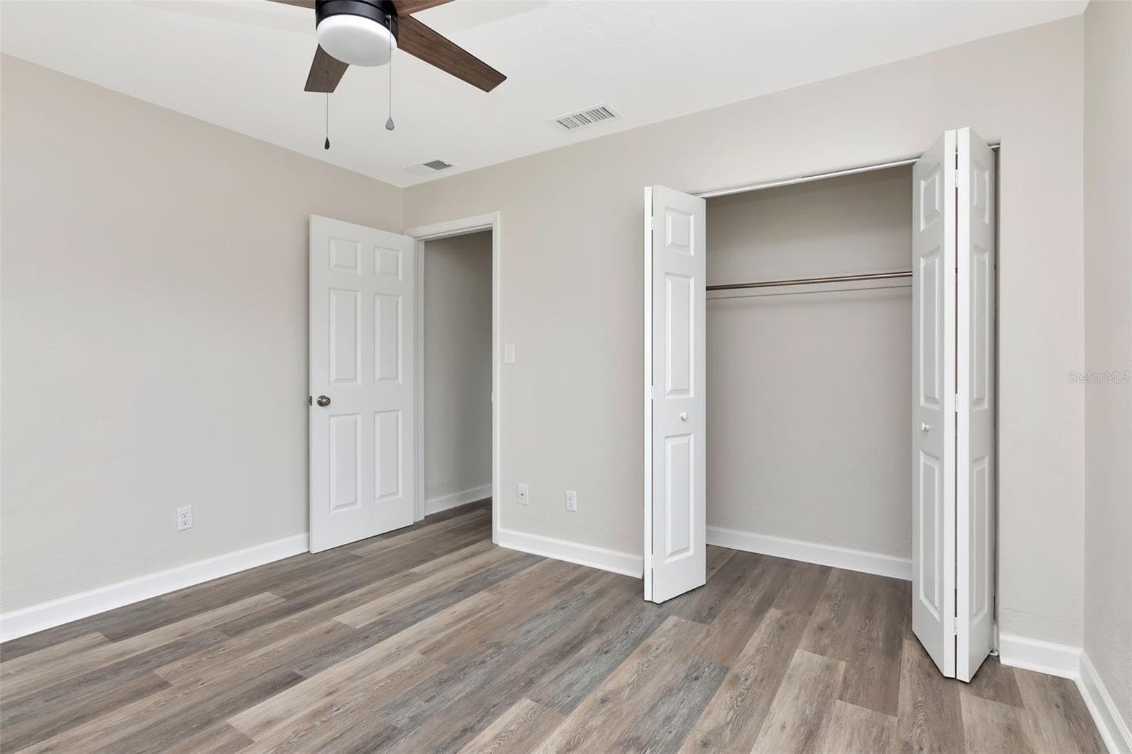 1100 58TH AVENUE — photo 15 of 25