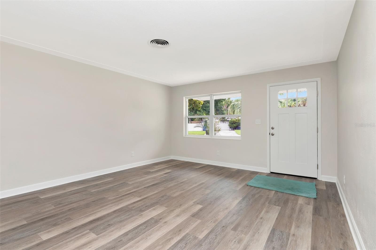 1100 58TH AVENUE — photo 5 of 25