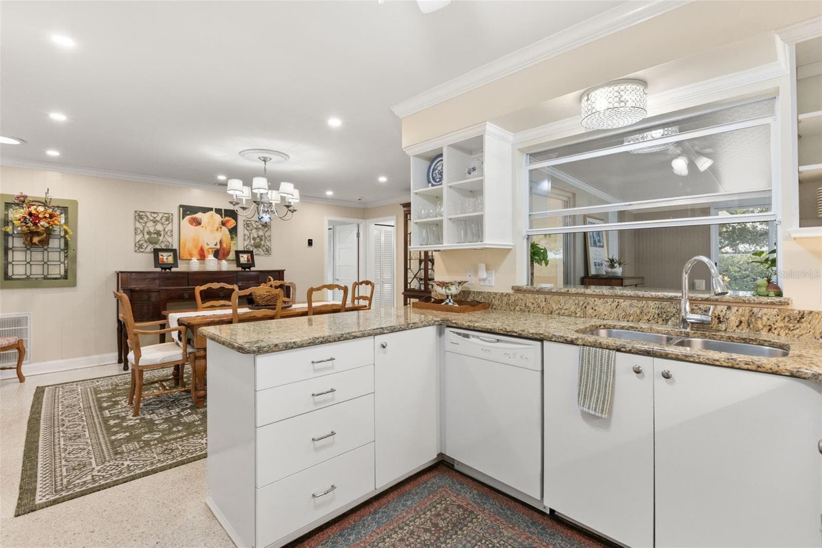 332 FLEET ROAD — photo 12 of 35