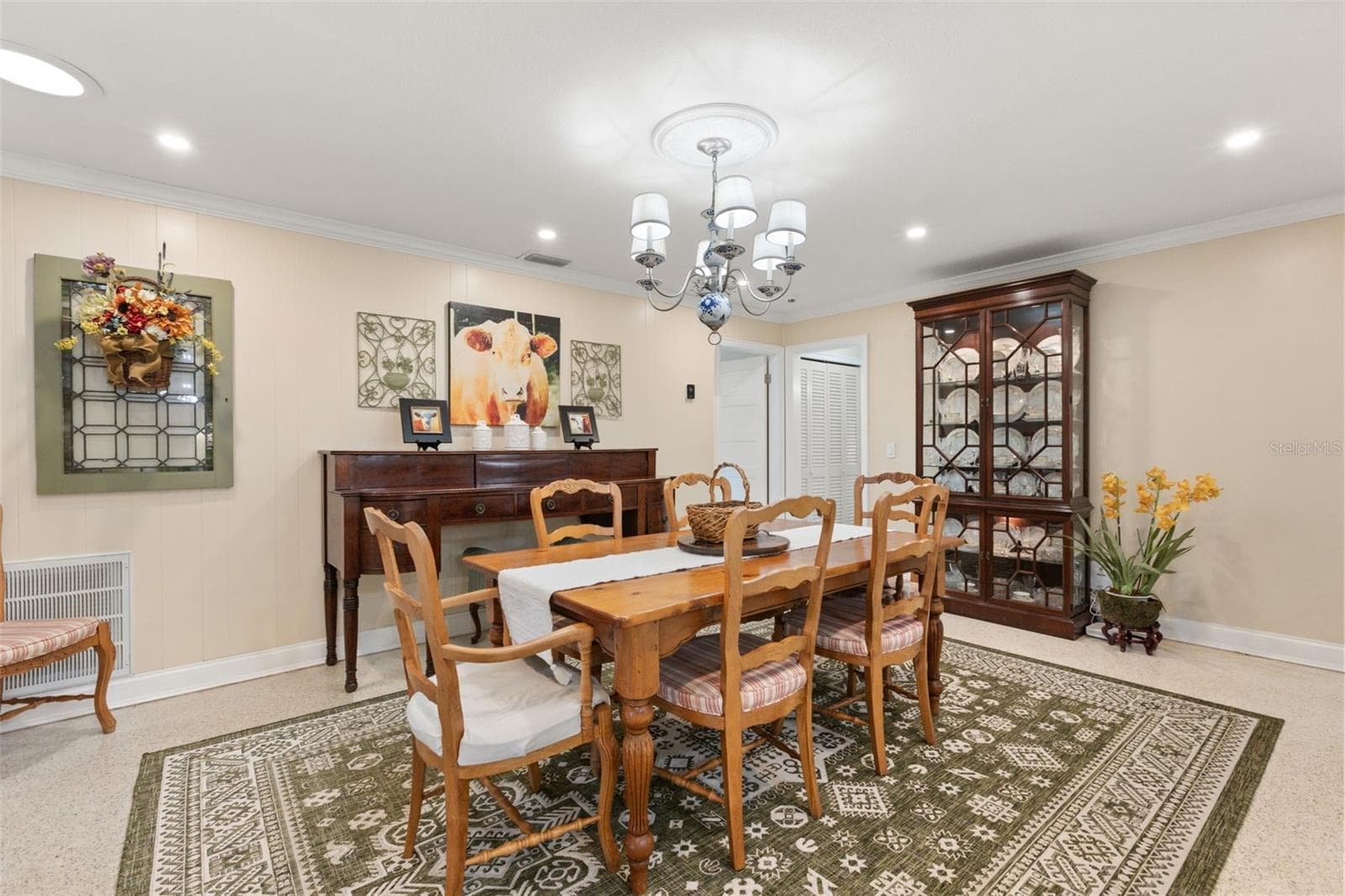 332 FLEET ROAD — photo 10 of 35