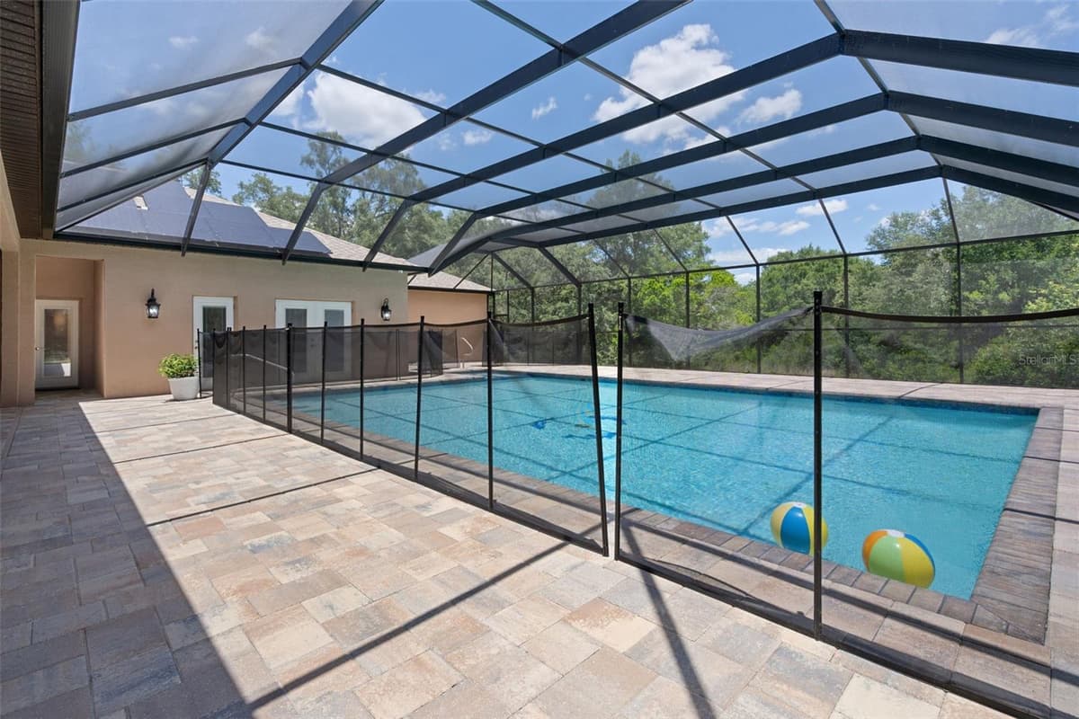 222 SUNCOAST BOULEVARD — photo 3 of 80