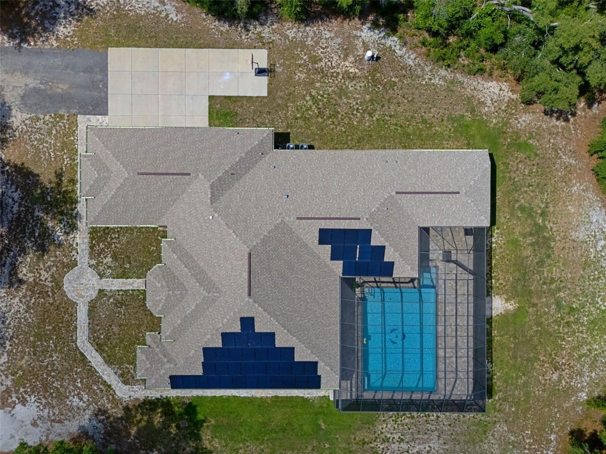 222 SUNCOAST BOULEVARD — photo 4 of 80