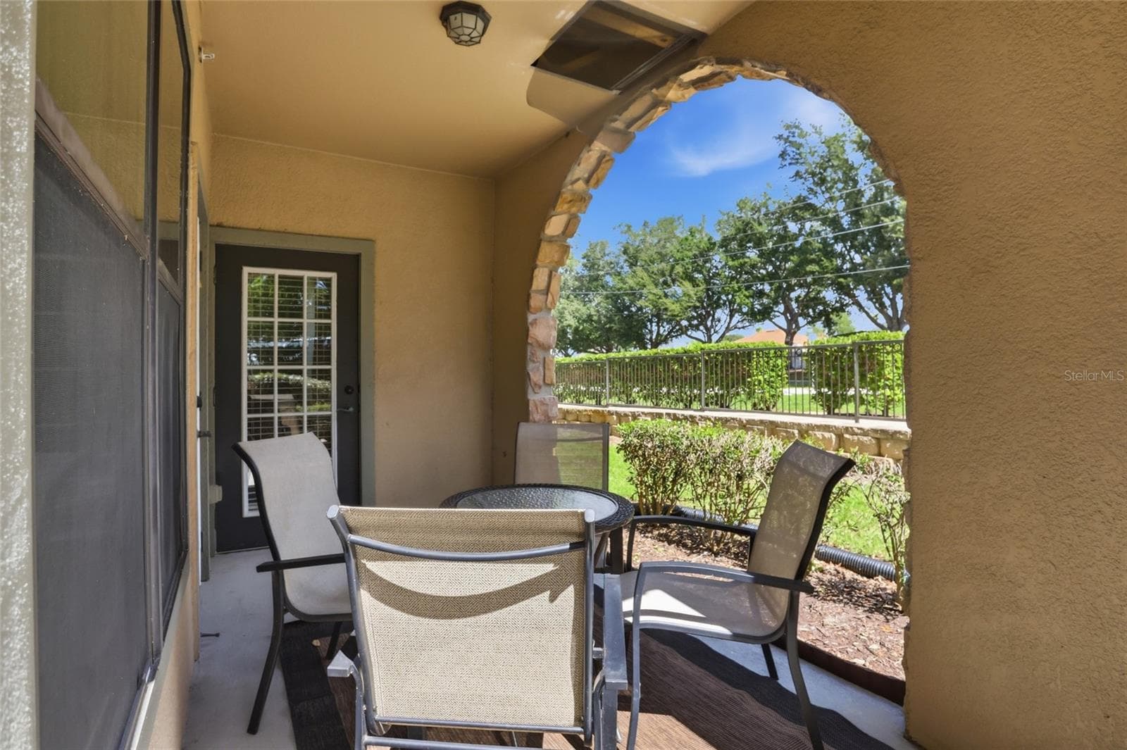901 CHARO PARKWAY — photo 4 of 36
