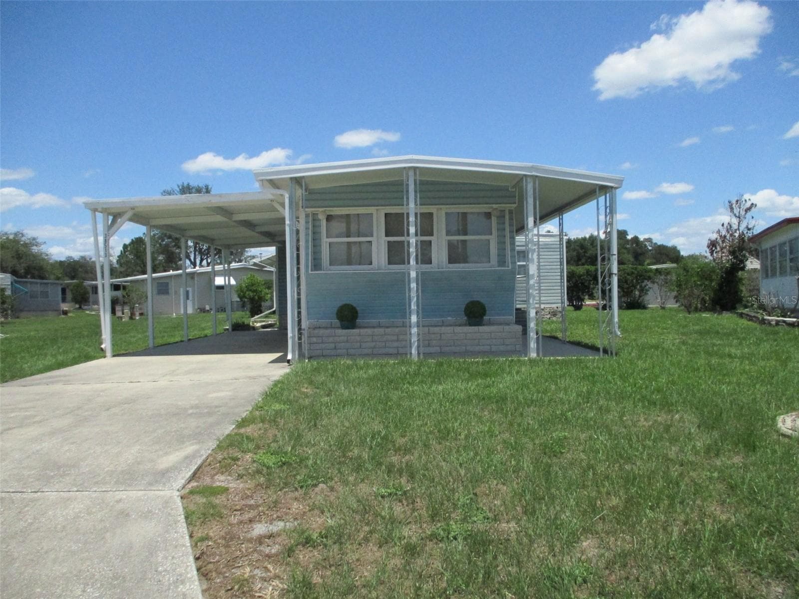 38513 WILLOUGHBY DRIVE — photo 1 of 27