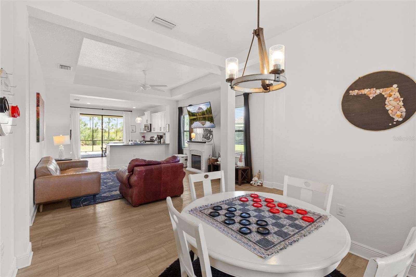 260 BRIENZA LOOP — photo 9 of 50