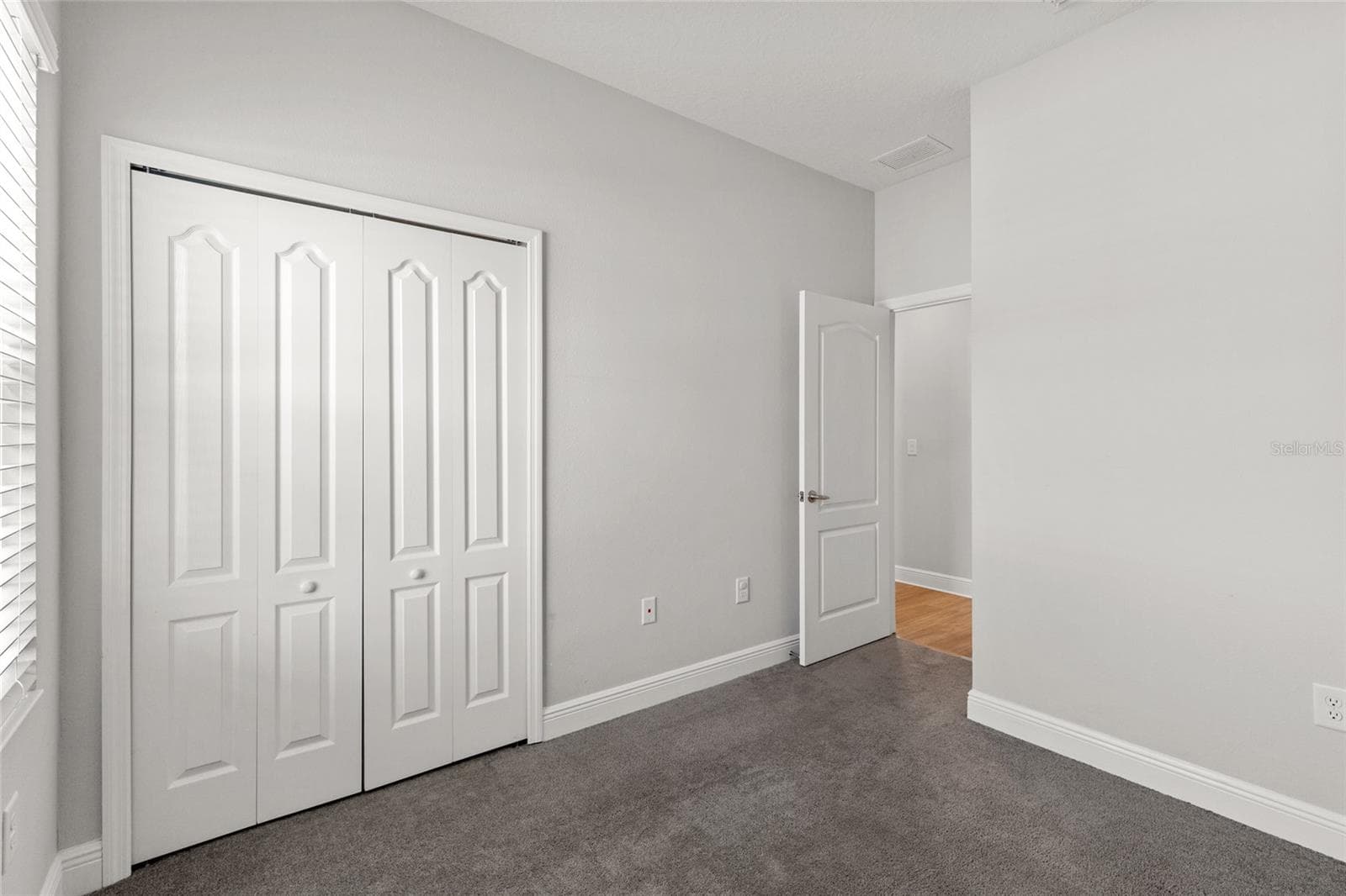 260 BRIENZA LOOP — photo 27 of 50