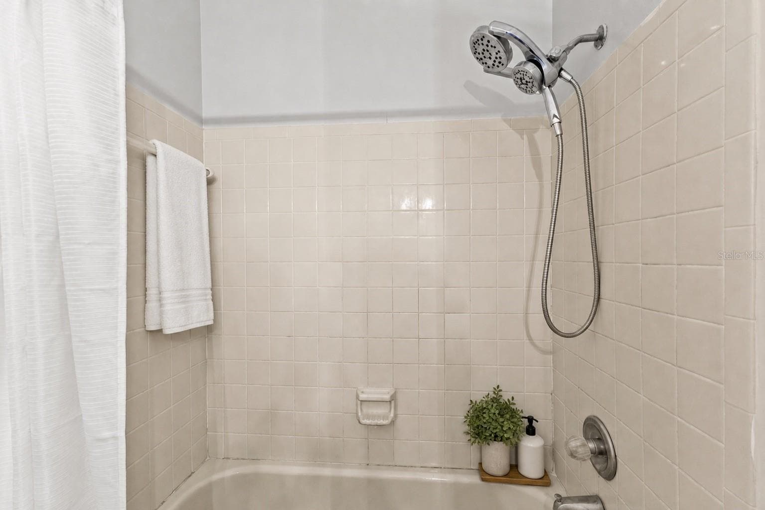 14809 WINDING CREEK COURT — photo 19 of 39
