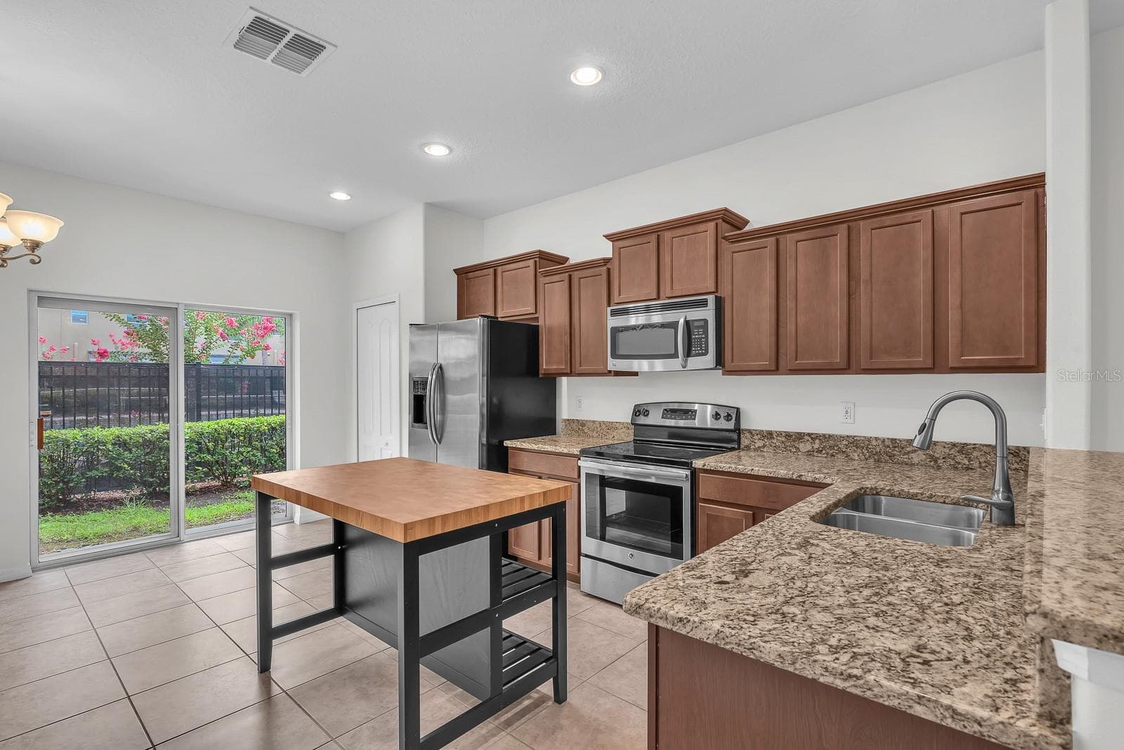 2719 LANTERN HILL AVENUE — photo 5 of 16