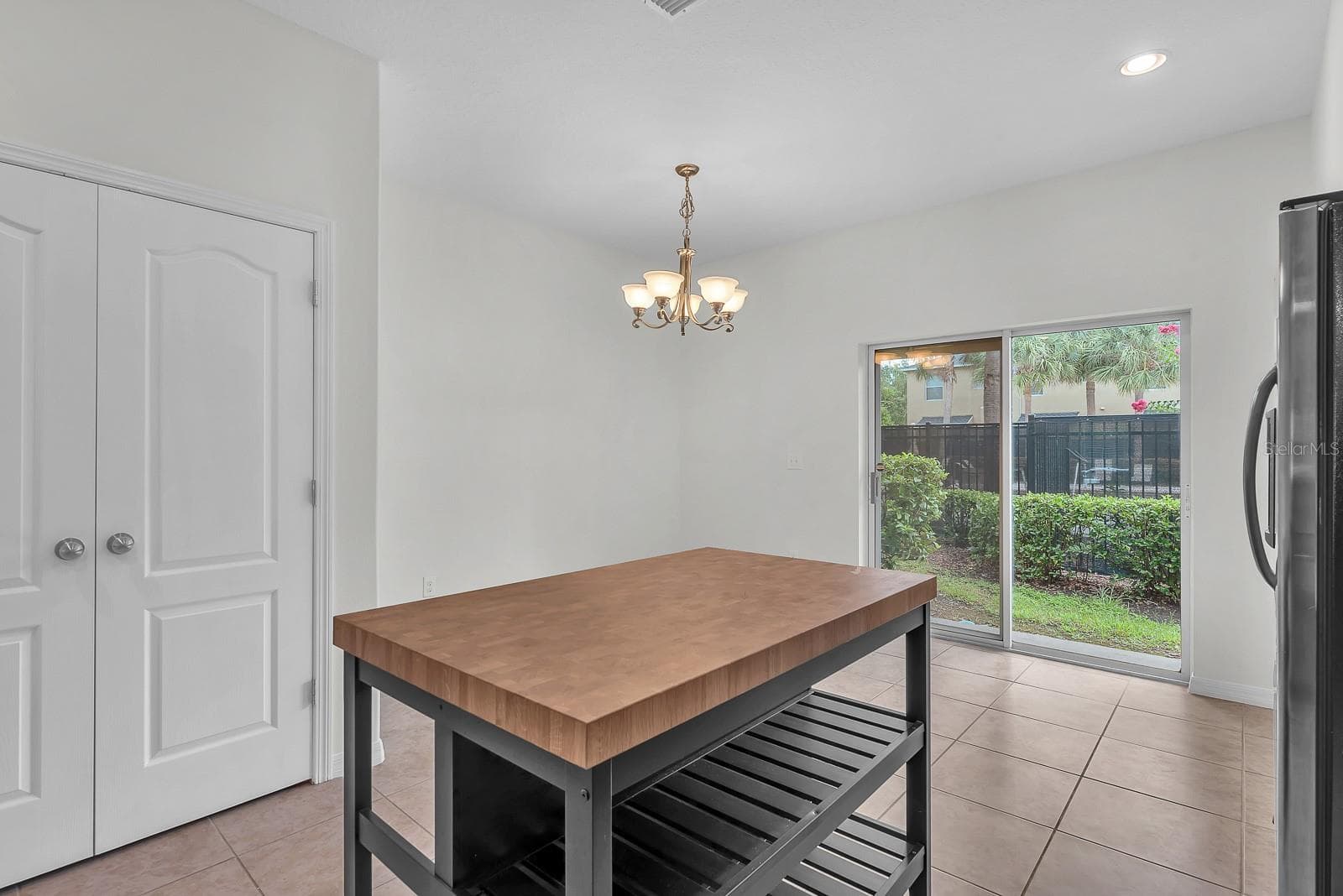 2719 LANTERN HILL AVENUE — photo 6 of 16