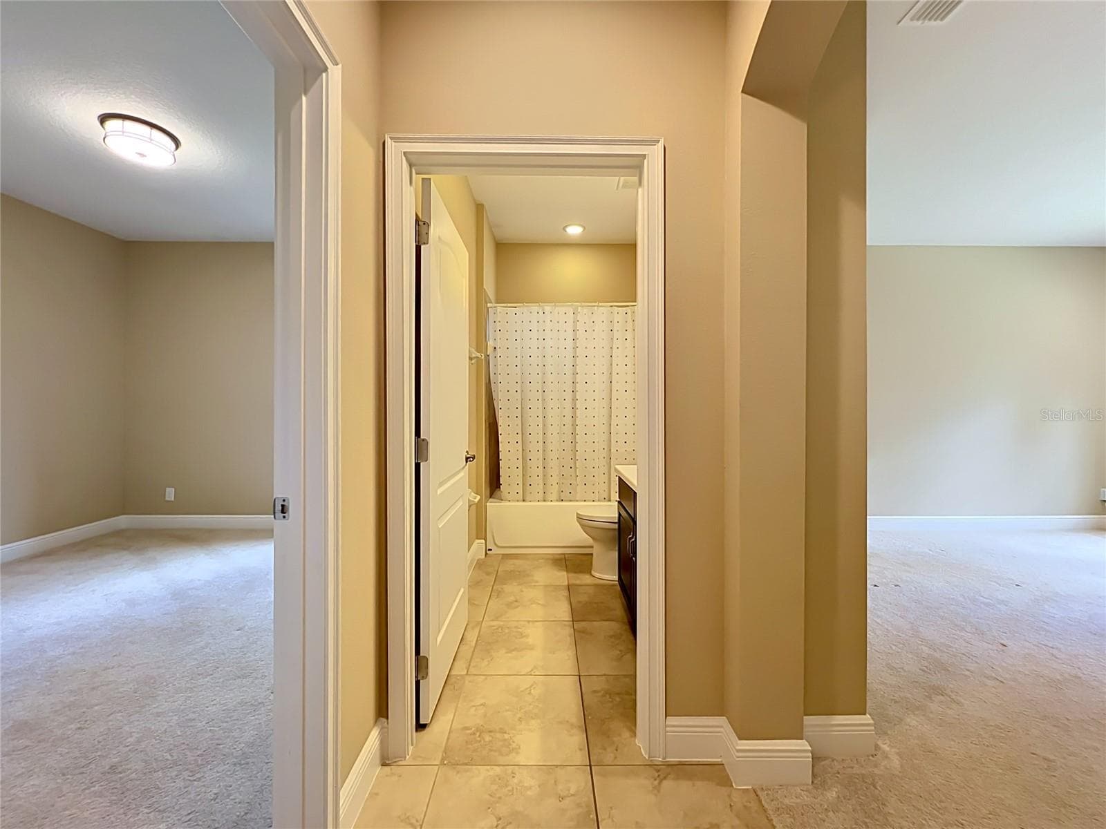 1569 KATIE COVE — photo 44 of 86