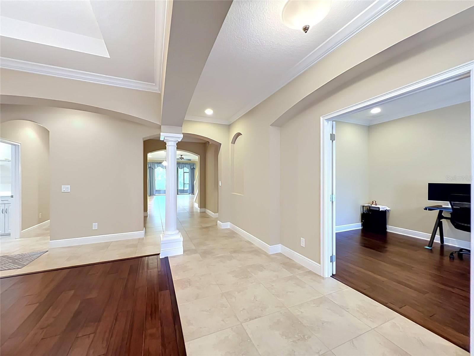 1569 KATIE COVE — photo 4 of 86